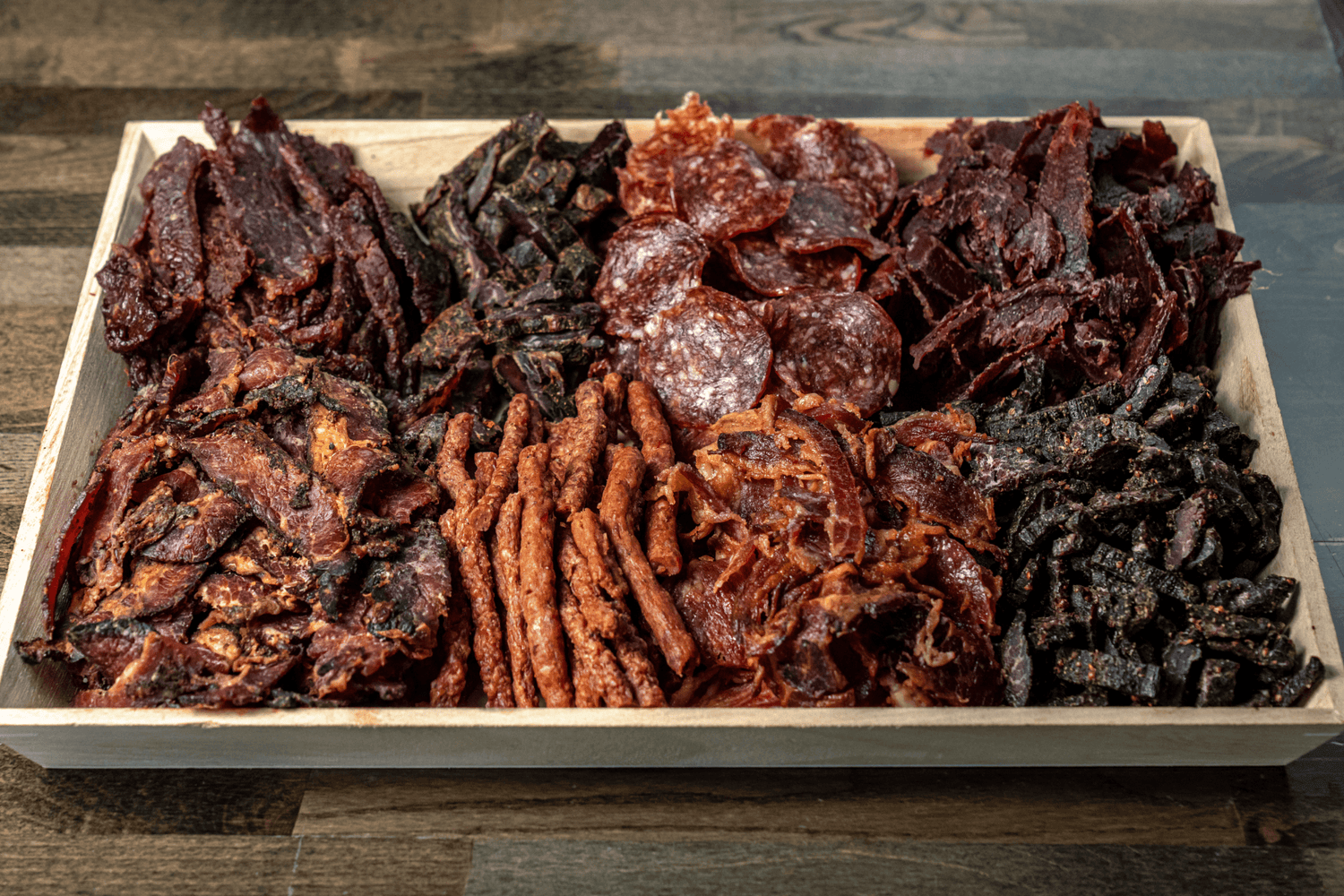 CHARCUTERIE SAMPLER BOARD - Graze jerky